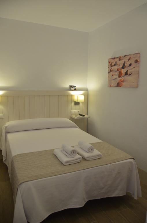 Hostal La Fonda Conil De La Frontera Room photo