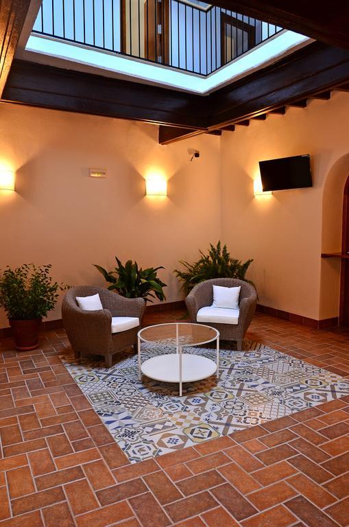 Hostal La Fonda Conil De La Frontera Exterior photo